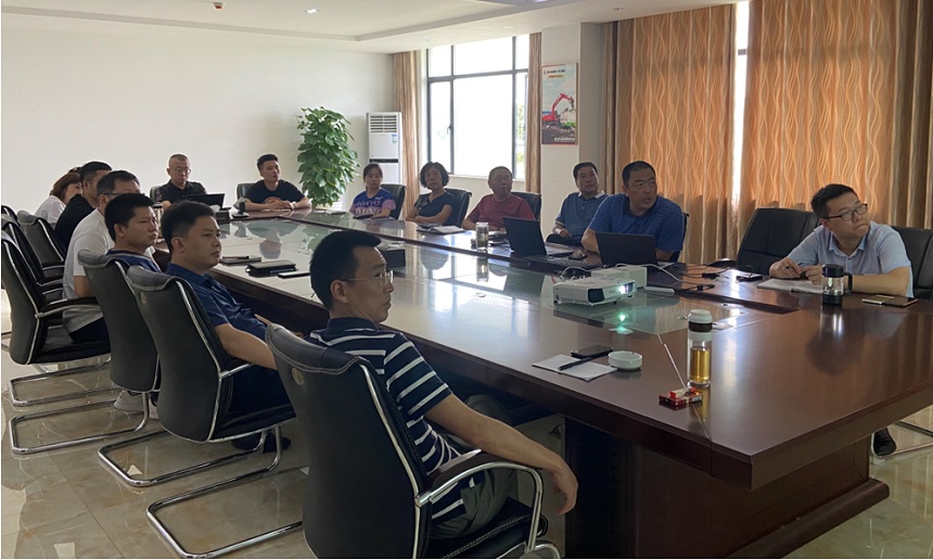 抓鋼機培訓(xùn).jpg 抓鋼機培訓(xùn).jpg