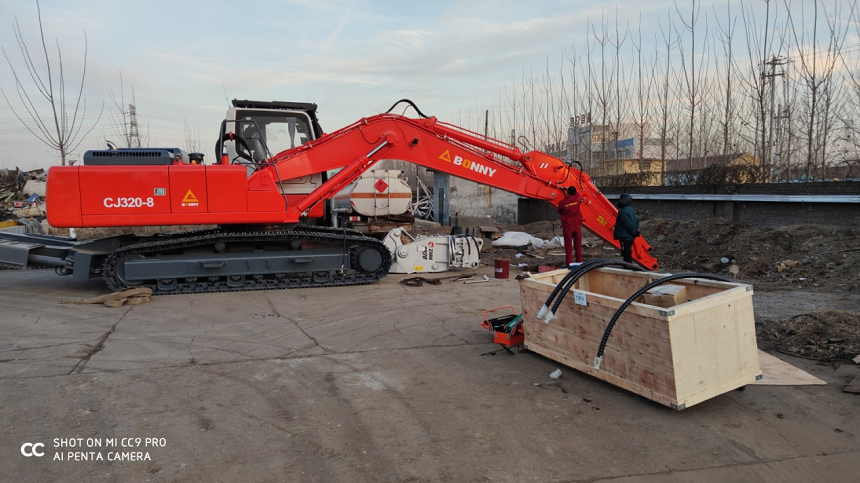 報廢汽車拆解機.png 報廢汽車拆解機.png